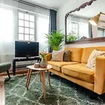 Apartment Boutique At The *
